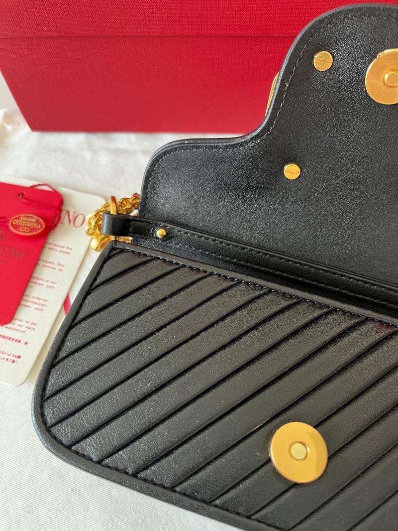 Va1e*ntin0 satchel bag